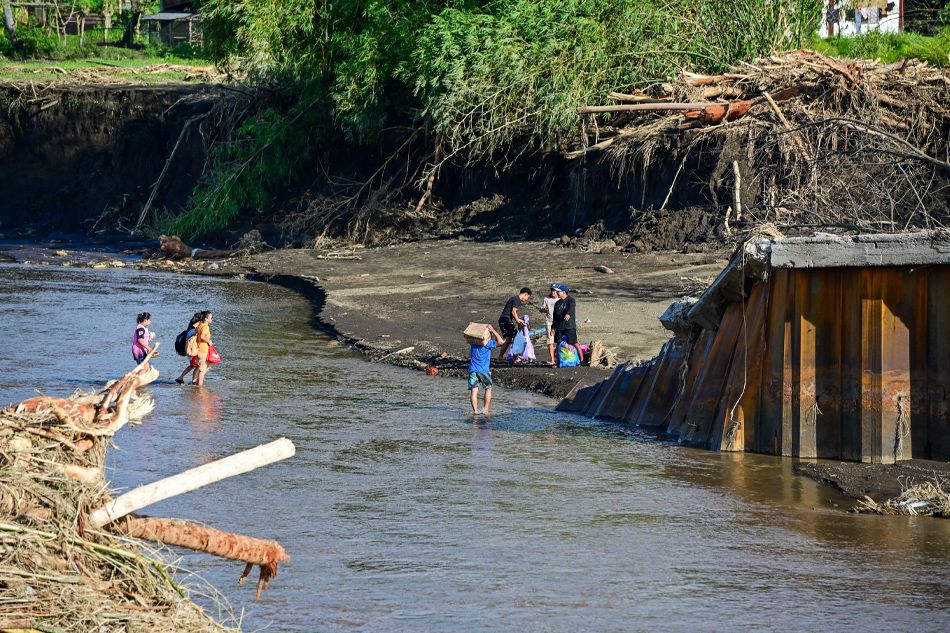 Storm Kristine leaves 85 dead, dozens missing